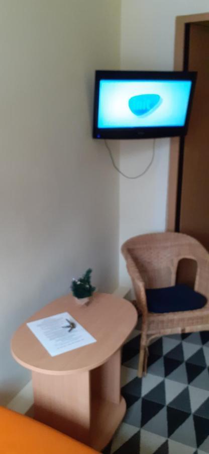 Small Room With A Private External Bathroom カウナス エクステリア 写真